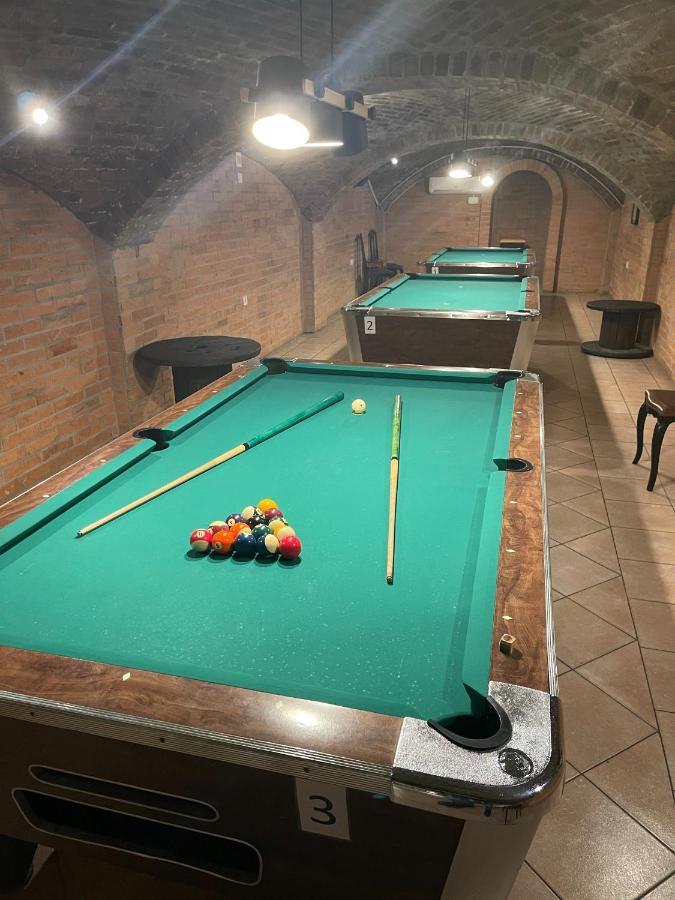 Revesz Hotel, Restaurant And Rosa Spa Győr Buitenkant foto